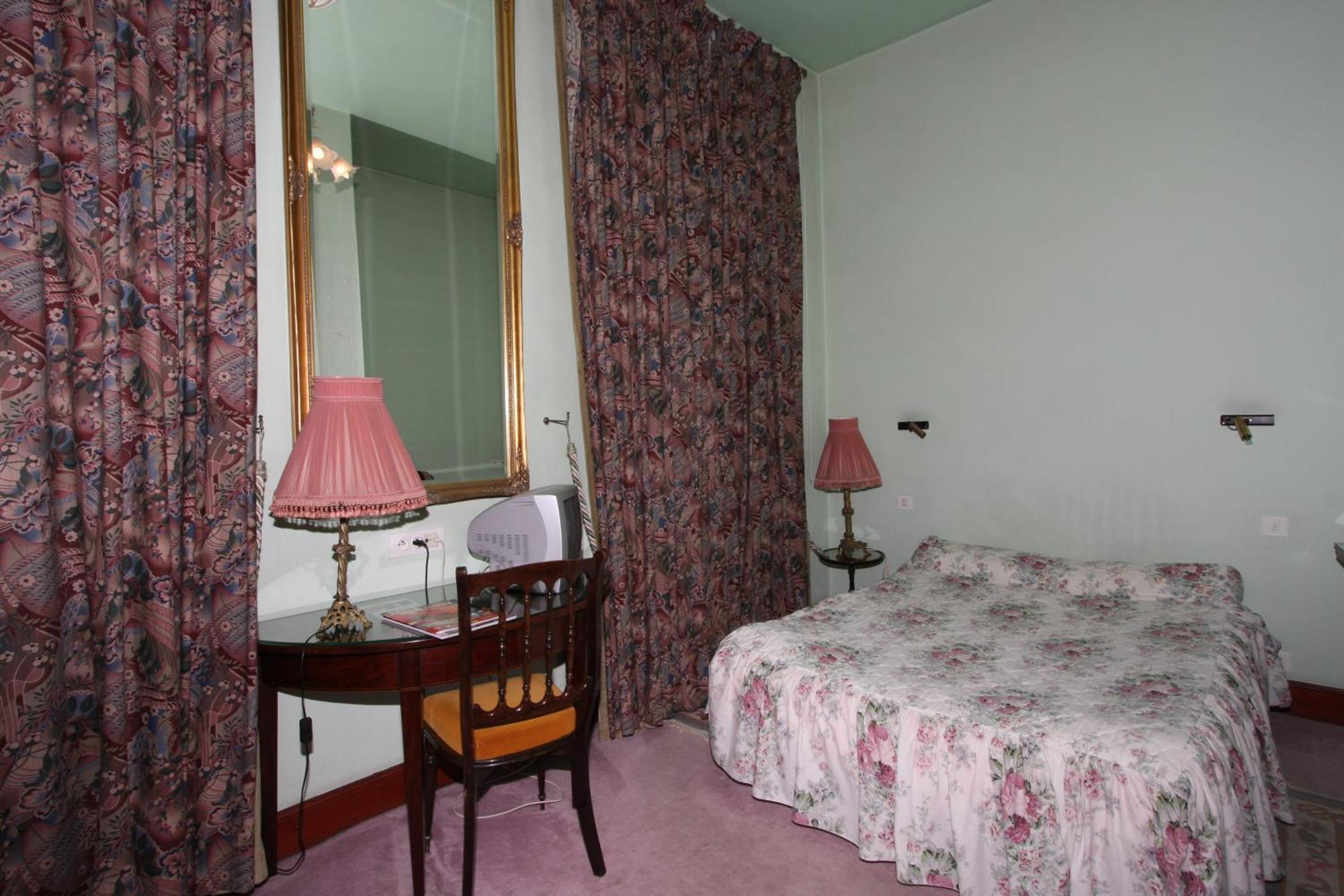 Cit'Hotel Marie Stuart La Roche-sur-Yon Εξωτερικό φωτογραφία